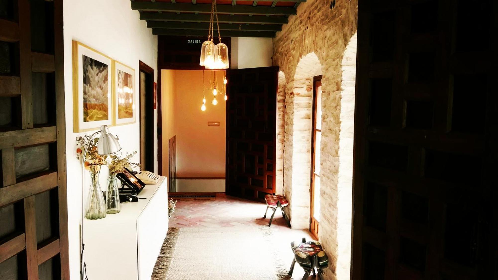 Hostal Cafe Frenteabastos Καρμόνα Εξωτερικό φωτογραφία