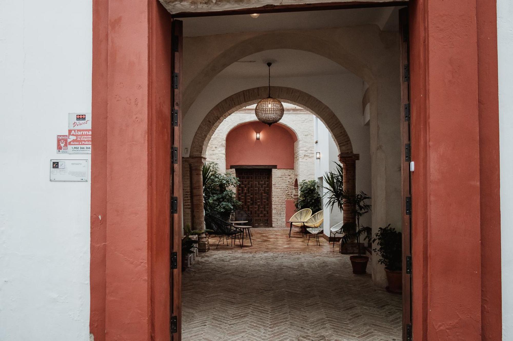 Hostal Cafe Frenteabastos Καρμόνα Εξωτερικό φωτογραφία