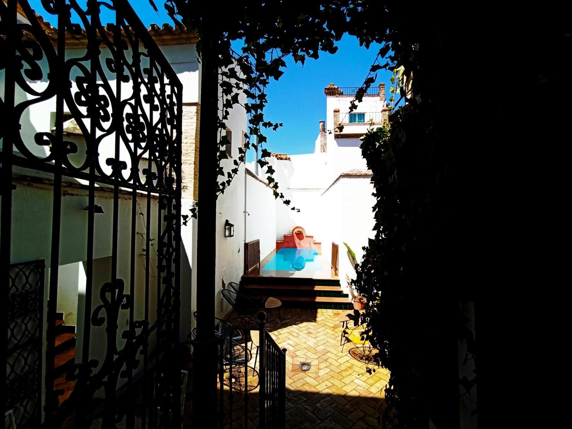 Hostal Cafe Frenteabastos Καρμόνα Εξωτερικό φωτογραφία