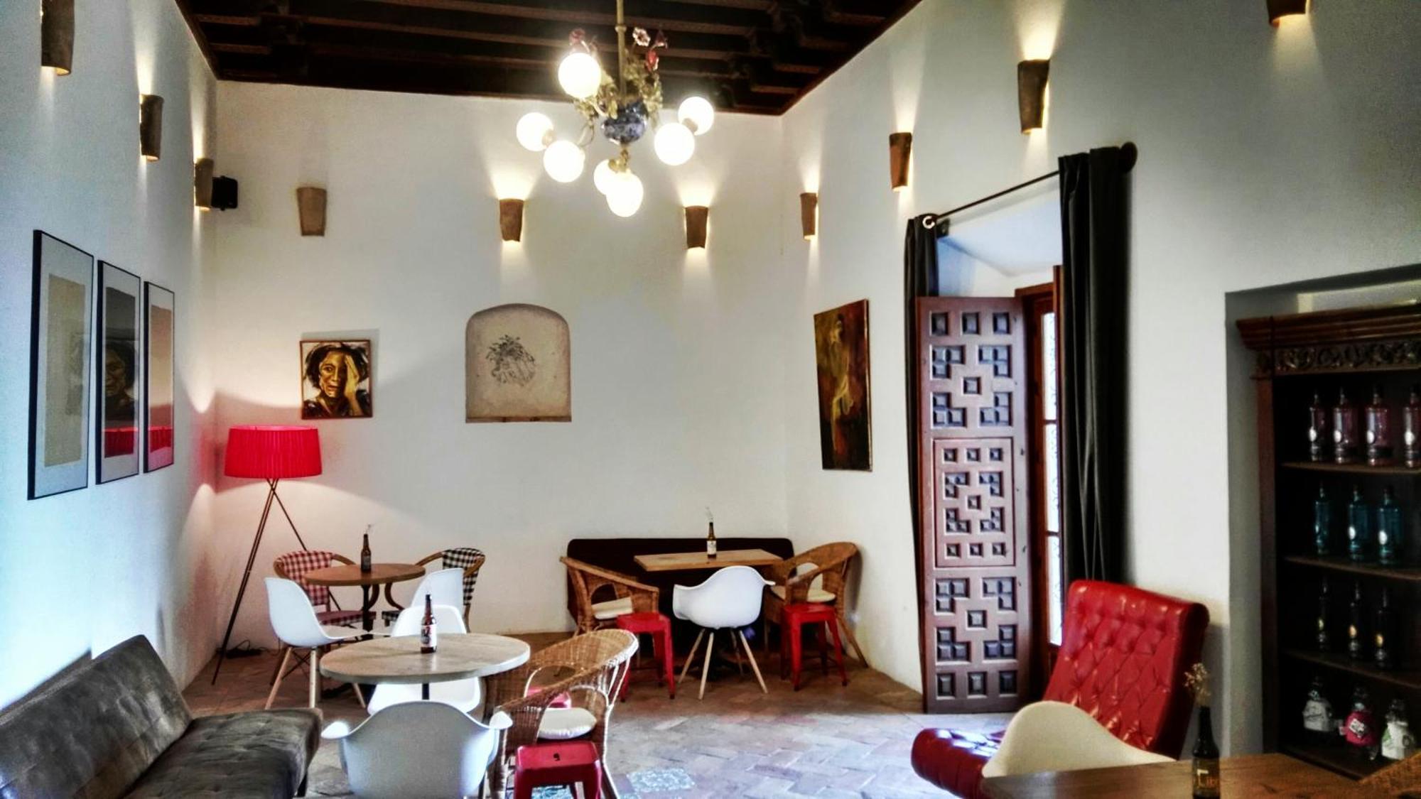 Hostal Cafe Frenteabastos Καρμόνα Εξωτερικό φωτογραφία