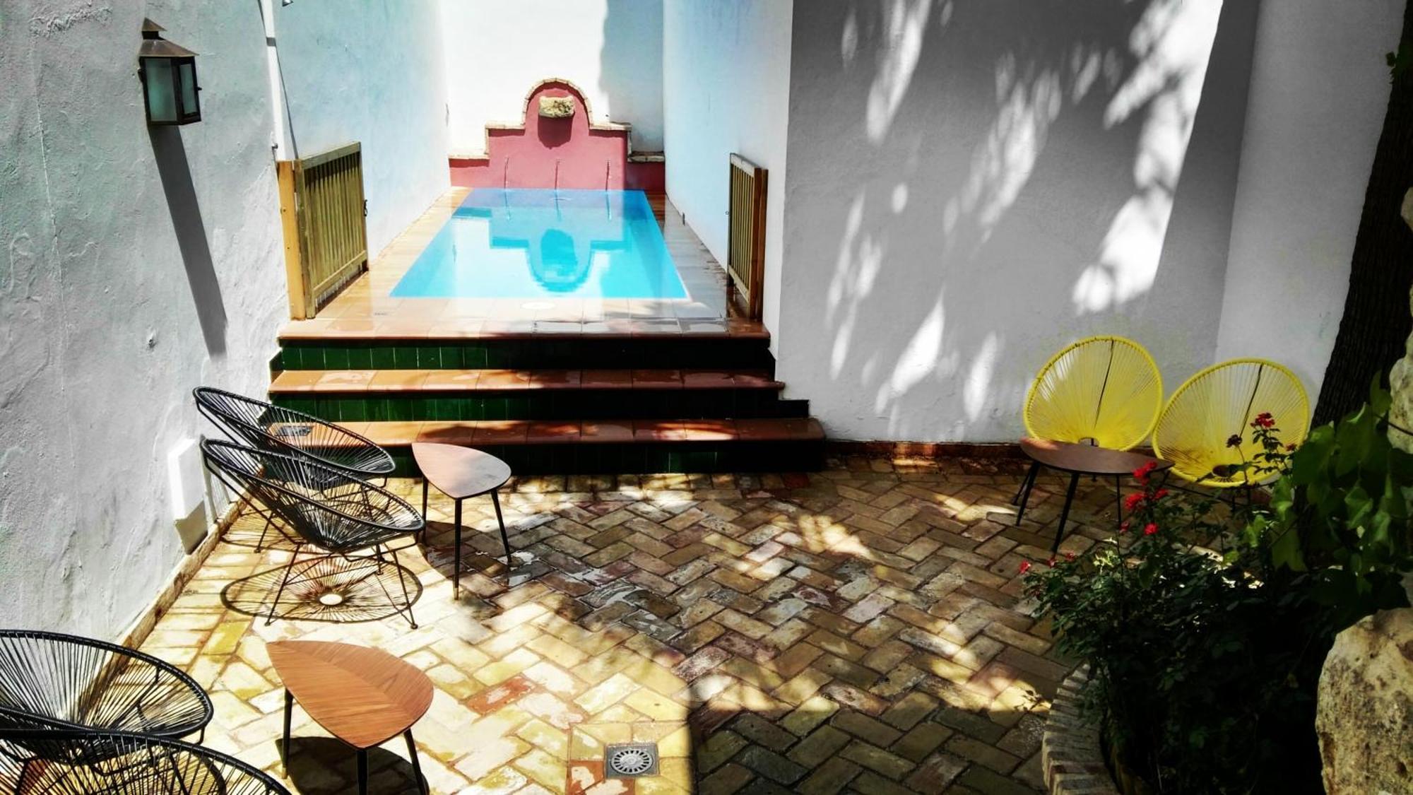 Hostal Cafe Frenteabastos Καρμόνα Εξωτερικό φωτογραφία