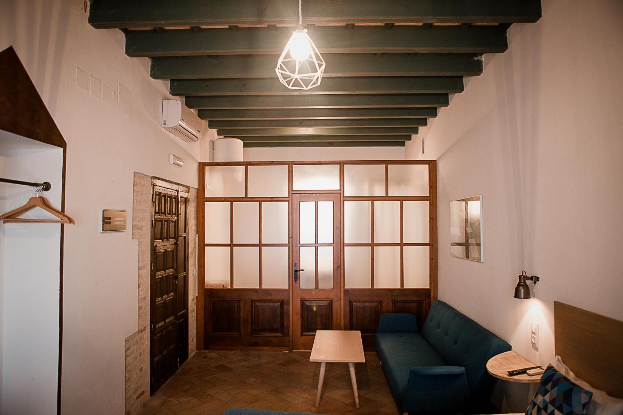 Hostal Cafe Frenteabastos Καρμόνα Εξωτερικό φωτογραφία