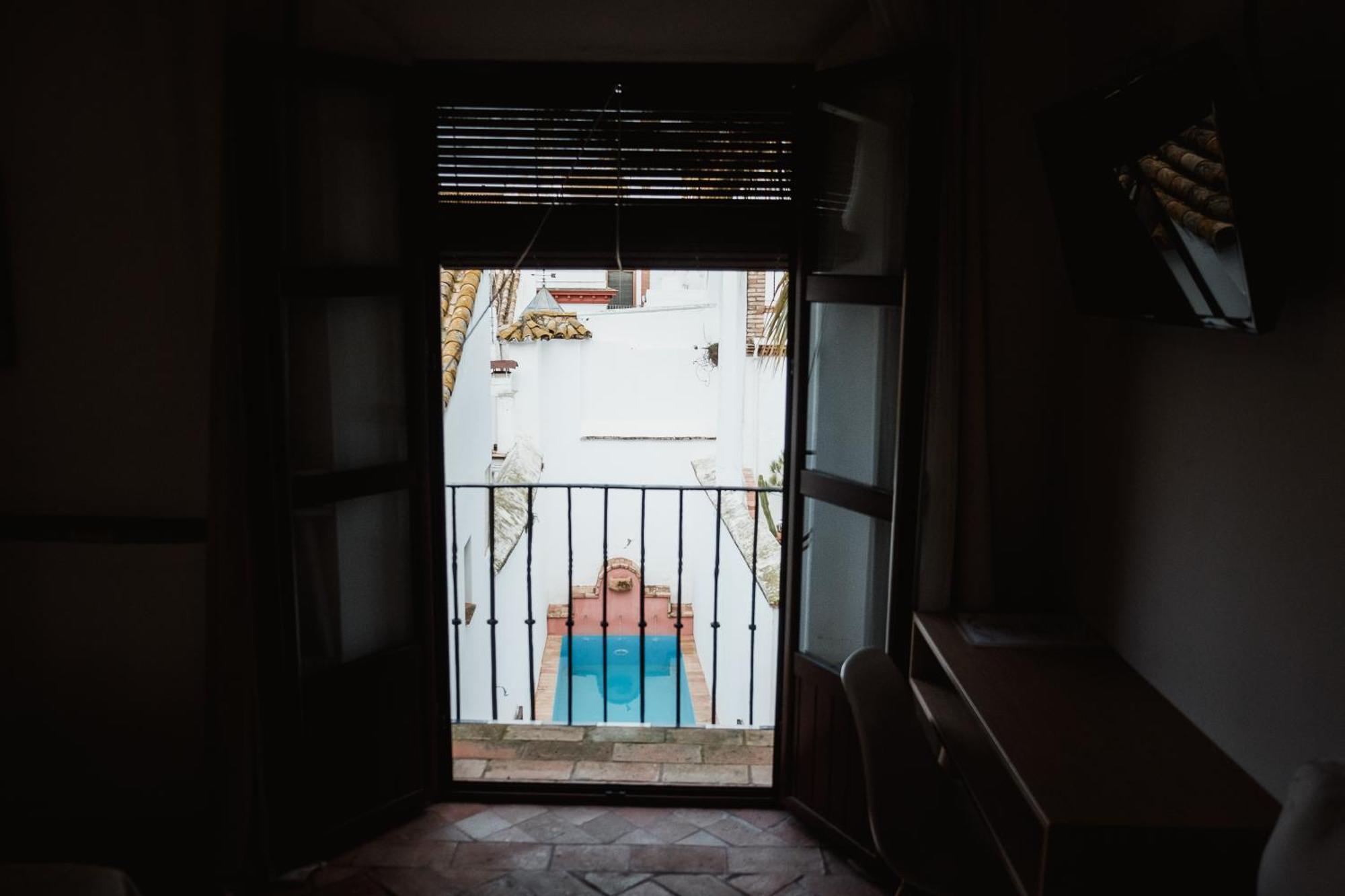 Hostal Cafe Frenteabastos Καρμόνα Εξωτερικό φωτογραφία